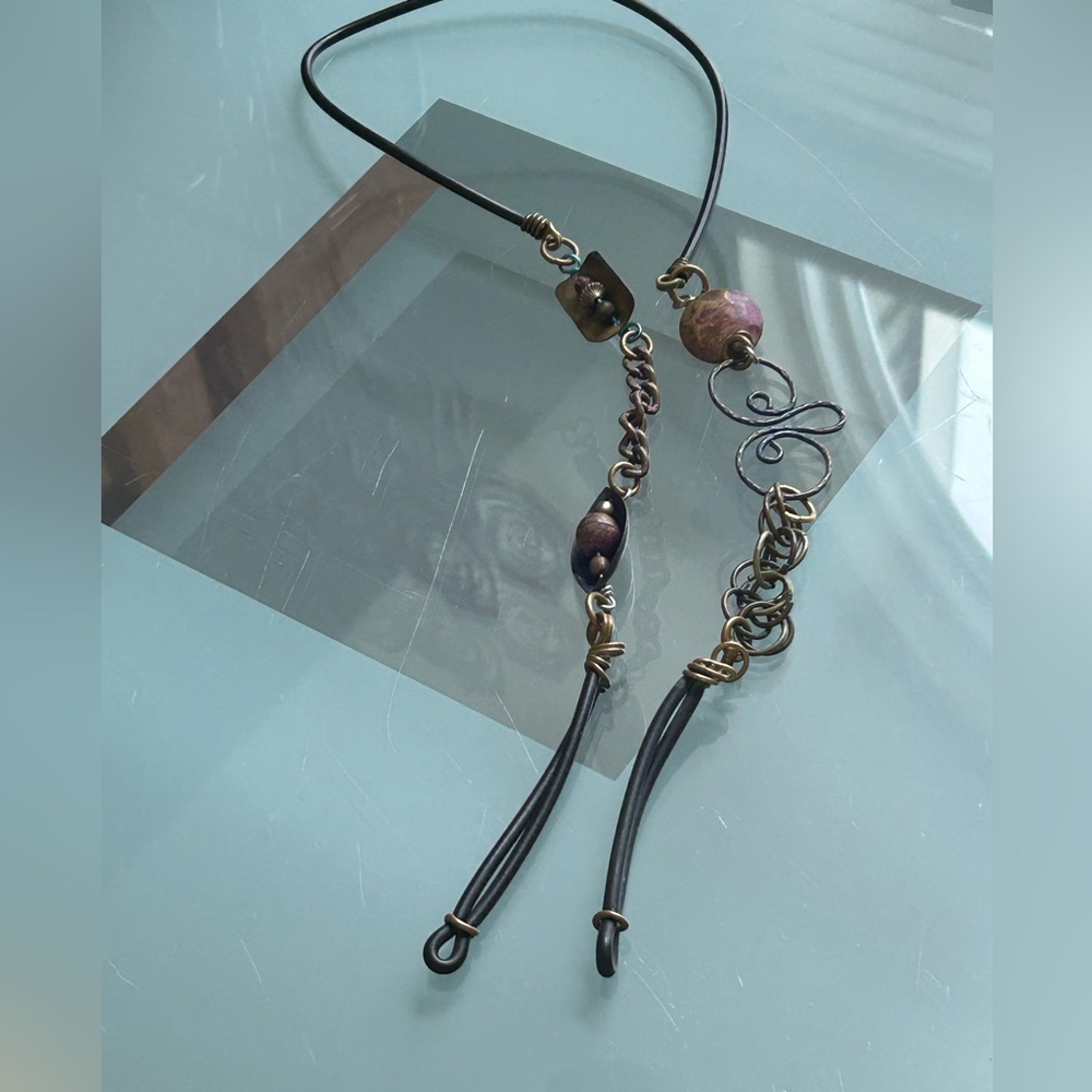 Eyeglass holder elegant metal leather